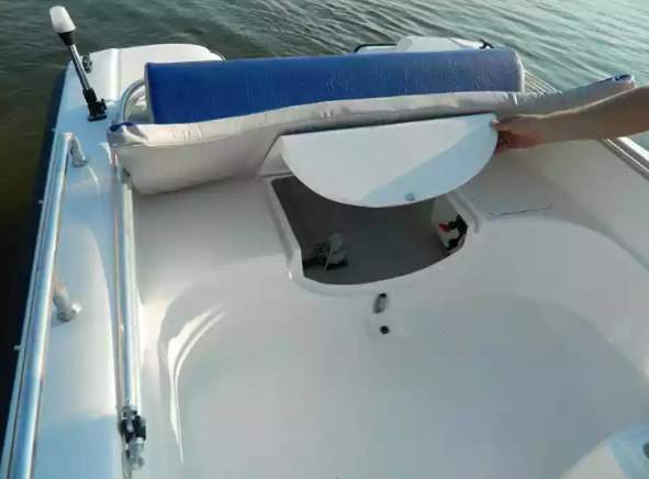 Стеклопластиковый катер Wyatboat-430 M (тримаран) в Самаре Стеклопластиковый катер Wyatboat-430 M (тримаран) в Самаре