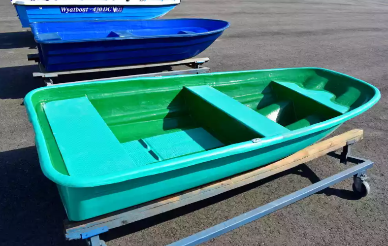 Стеклопластиковая лодка Старт (тримаран) в Самаре