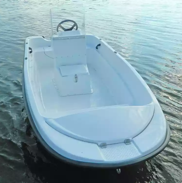 Стеклопластиковая лодка Пингвин с консолью (тримаран) в Самаре