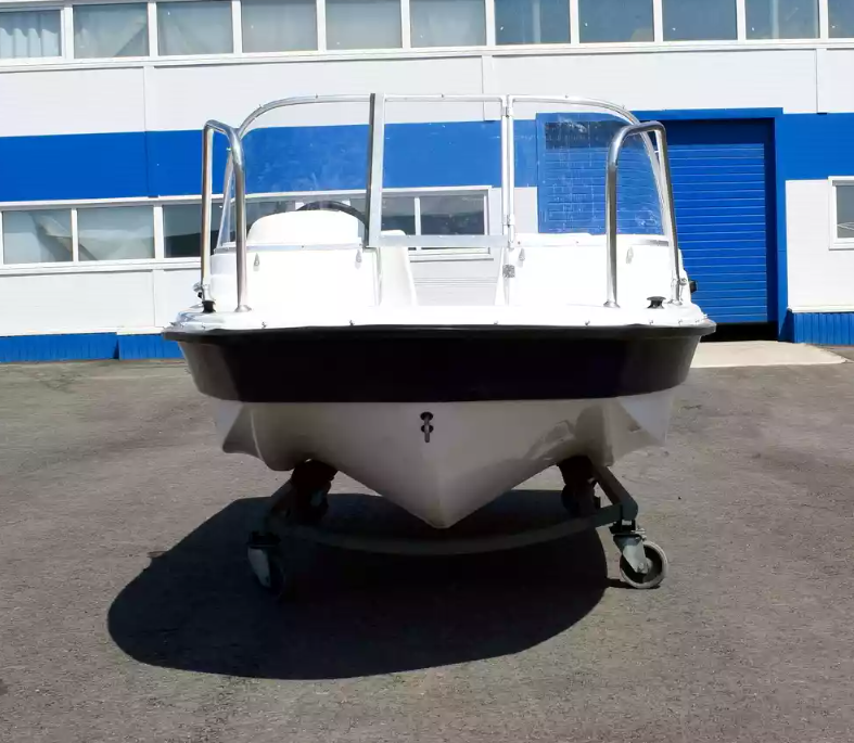 Стеклопластиковый катер Wyatboat-430 DC (тримаран) в Самаре Стеклопластиковый катер Wyatboat-430 DC (тримаран) в Самаре