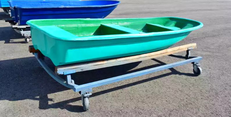 Стеклопластиковая лодка Старт (тримаран) в Самаре