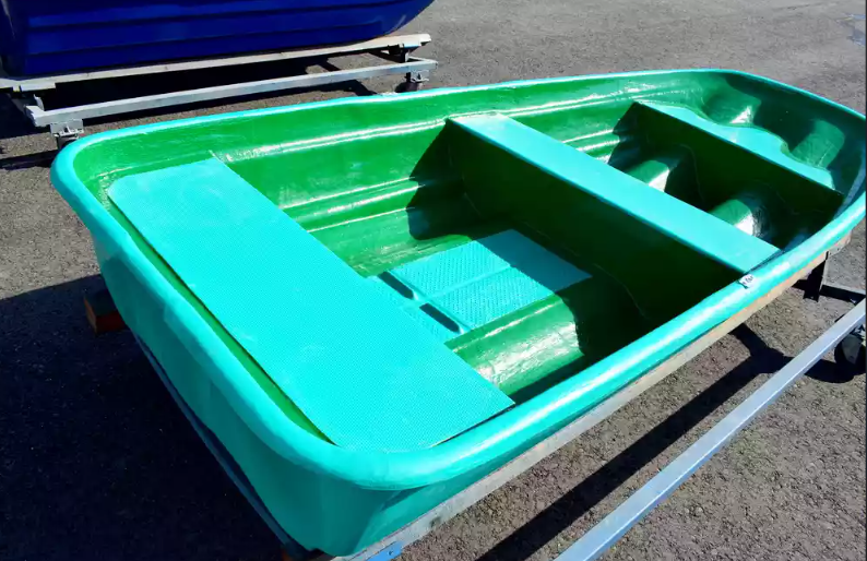 Стеклопластиковая лодка Старт (тримаран) в Самаре