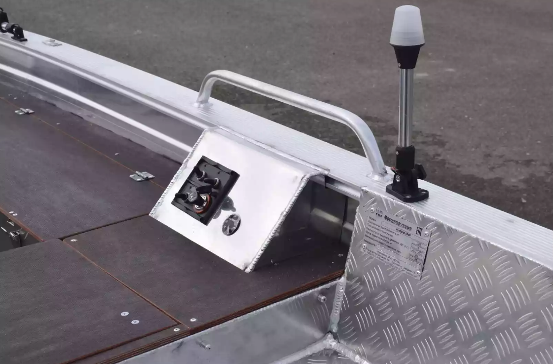 Алюминиевая лодка Wyatboat-390РМ в Самаре