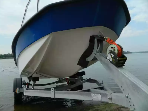 Стеклопластиковый катер Wyatboat-430 DCM (тримаран) в Самаре Стеклопластиковый катер Wyatboat-430 DCM (тримаран) в Самаре