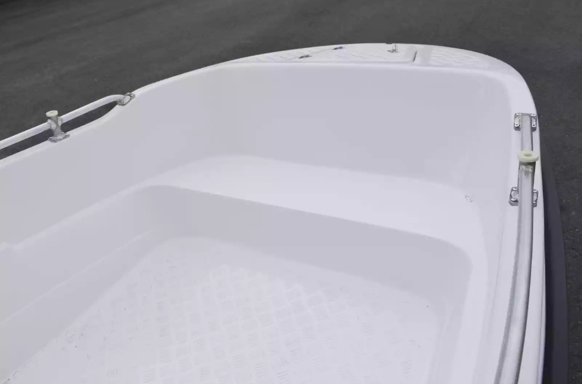 Стеклопластиковая лодка Пингвин New (тримаран) в Самаре