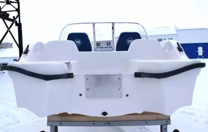 Стеклопластиковый катер Wyatboat-430DCМ (килевая) в Самаре Стеклопластиковый катер Wyatboat-430DCМ (килевая) в Самаре