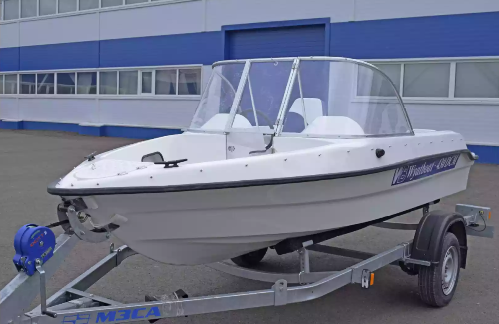 Стеклопластиковый катер Wyatboat-430DCМ (килевая) в Самаре Стеклопластиковый катер Wyatboat-430DCМ (килевая) в Самаре