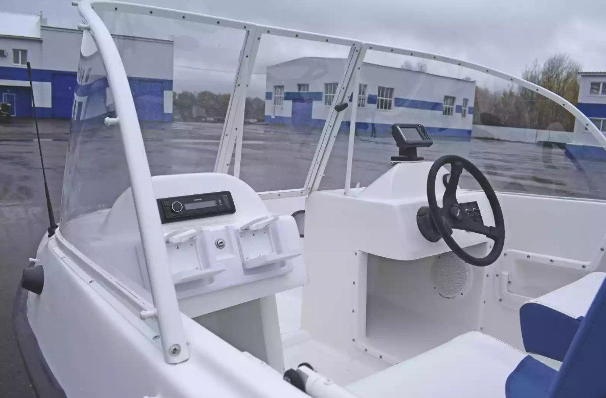 Стеклопластиковый катер Wyatboat-430DCМ (килевая) в Самаре Стеклопластиковый катер Wyatboat-430DCМ (килевая) в Самаре