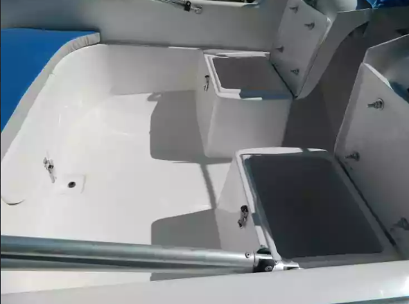 Стеклопластиковый катер Wyatboat-430 M (тримаран) в Самаре Стеклопластиковый катер Wyatboat-430 M (тримаран) в Самаре