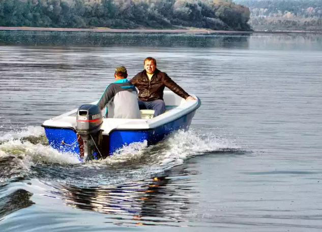 Стеклопластиковая лодка Wyatboat 430 тримаран в Самаре