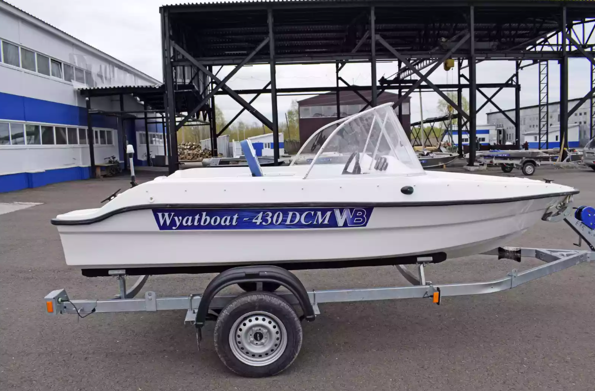 Стеклопластиковый катер Wyatboat-430DCМ (килевая) в Самаре Стеклопластиковый катер Wyatboat-430DCМ (килевая) в Самаре