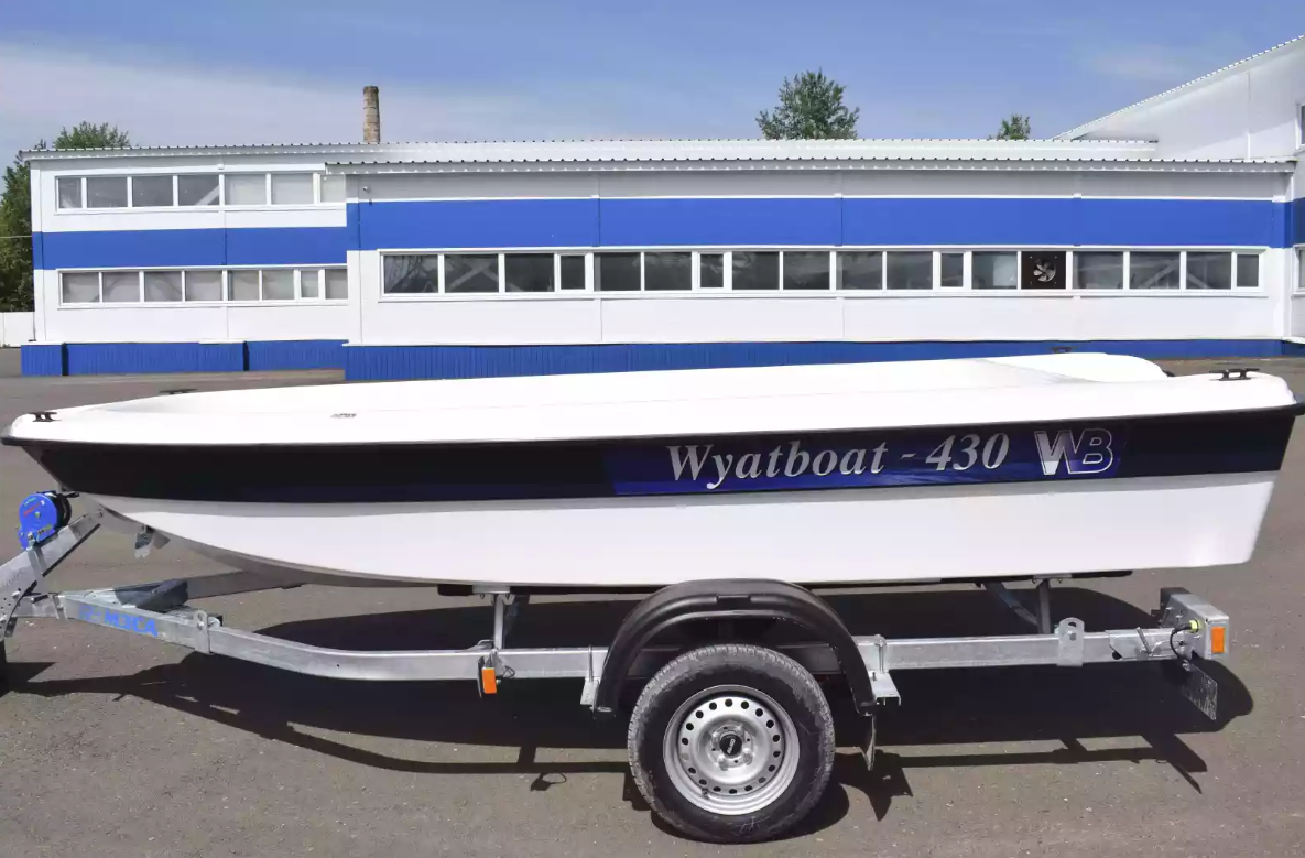 Стеклопластиковая лодка Wyatboat 430 тримаран в Самаре