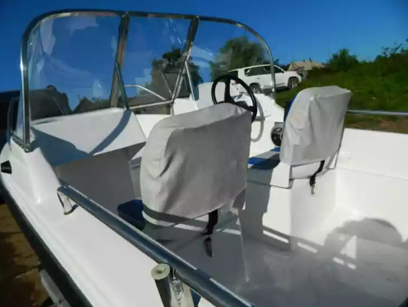 Стеклопластиковый катер Wyatboat-430 DC (тримаран) в Самаре Стеклопластиковый катер Wyatboat-430 DC (тримаран) в Самаре