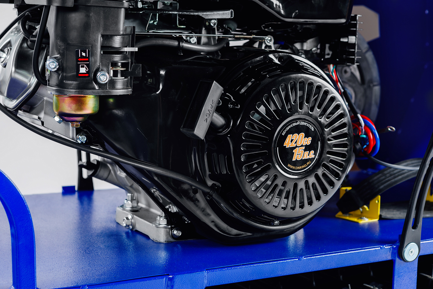 Мотобуксировщик SNOW DOG 17 с эл. запуском (DINKING) в Самаре