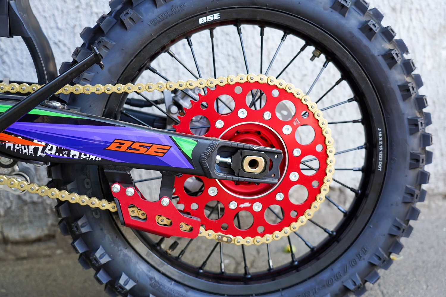Эндуро / кроссовый мотоцикл BSE T7 Joker (ZS174-5А) Sport в Самаре Эндуро / кроссовый мотоцикл BSE T7 Joker (ZS174-5А) Sport в Самаре