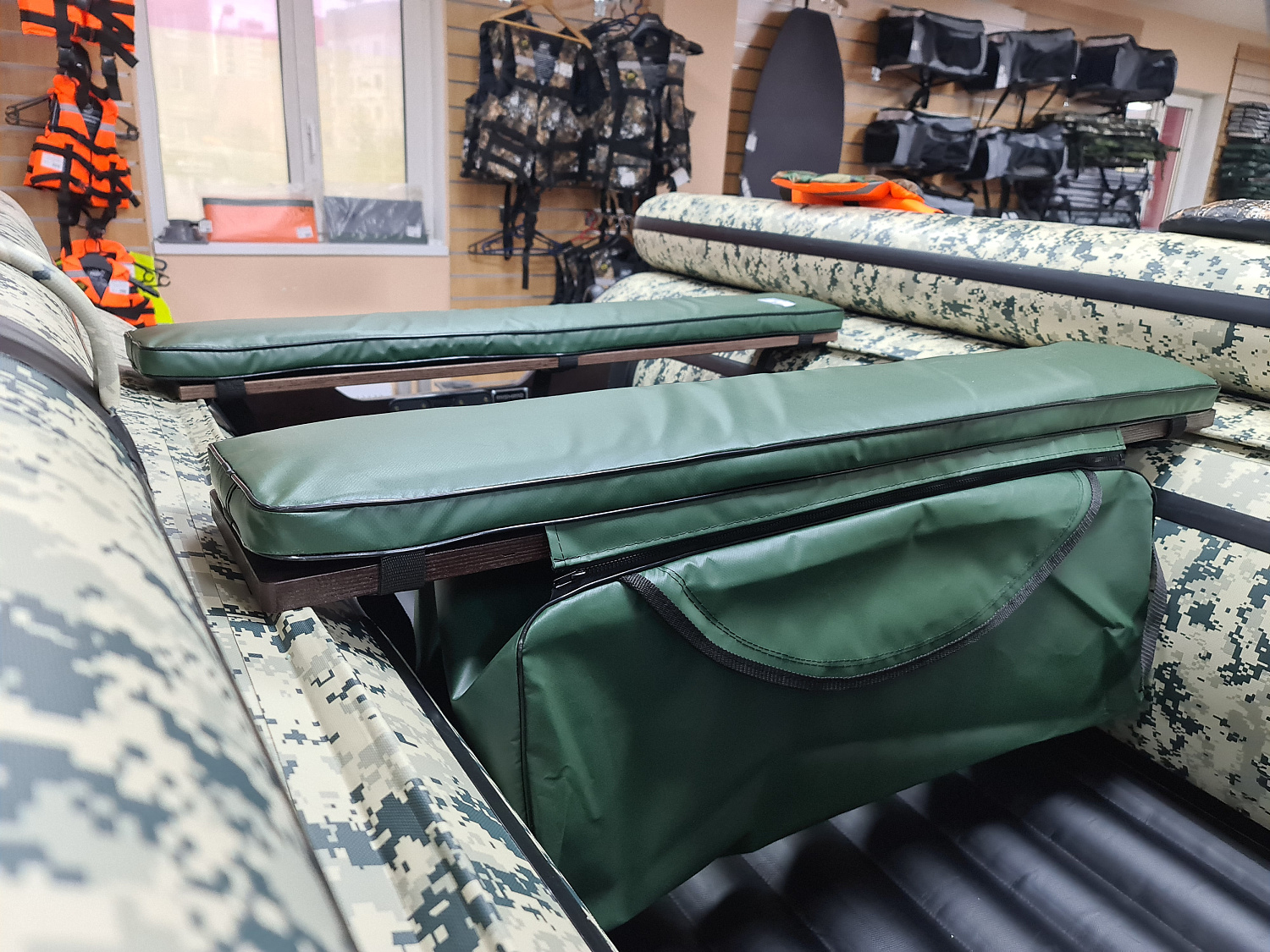 КОМПЛЕКТ МЯГКИХ НАКЛАДОК С СУМКОЙ ДЛЯ ЛОДОК 110Х20 ЗЕЛЕНЫЙ в Самаре